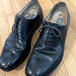 Ferragamo Mens black Oxford lace ups. Size 6 1/2.